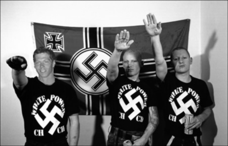 20060628125746-nazis.jpg
